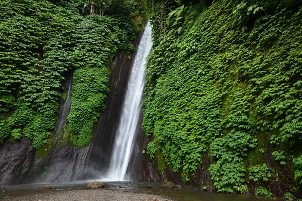 munduk-waterfall